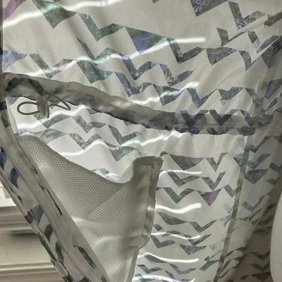 [S]Champion Geo  Patterned Lightweight Windbreaker Hoodie - Picture 7 of 8